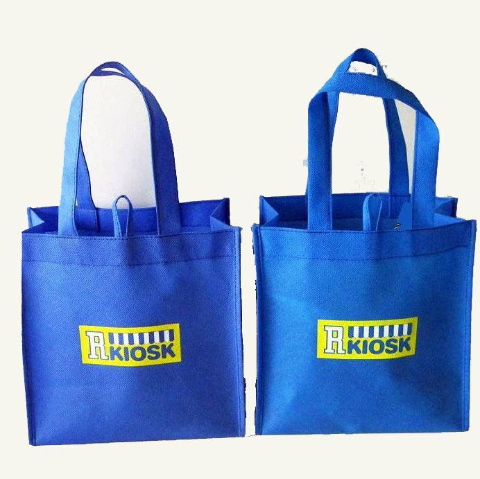 Customizable garment bag with sturdy handle and stand-up design, capable of holding up to 6kg of clothes. Available in various fabric weights, colors, and styles, with the option for 1-color screen printing on one side.
