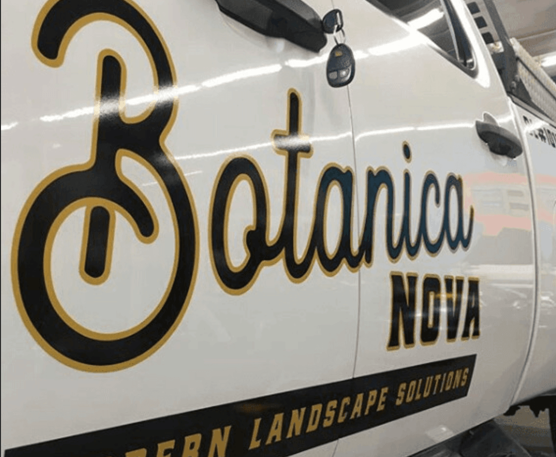 Full Color Printed & Speciality Vinyl Decals with Air Release Vinyl - Arrow Print Canada