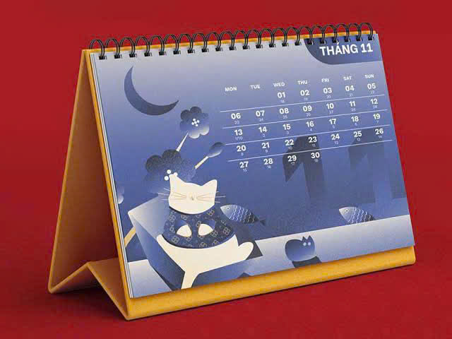 Custom desk calendar