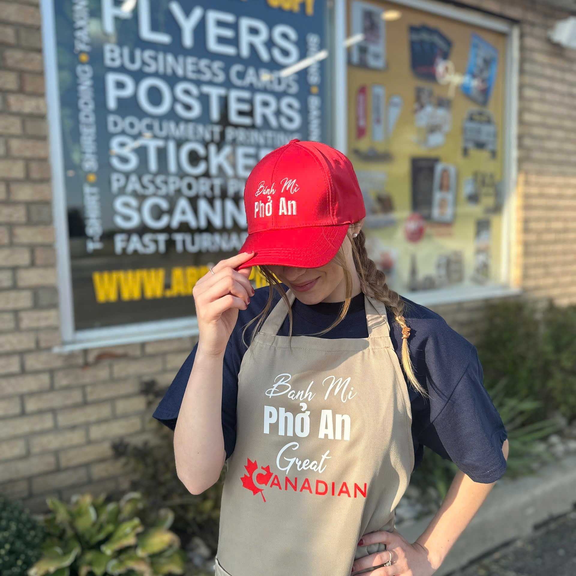Custom Restaurant T-Shirt Printing | Staff Uniforms, Aprons & Reflective Logo Options